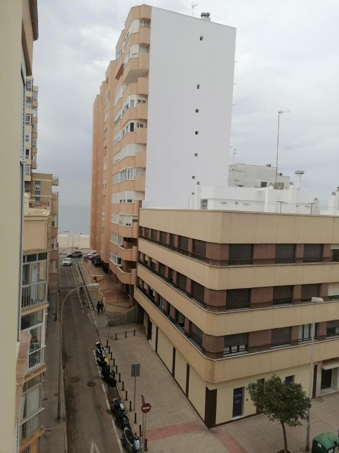 Keka En Playa La Victoria Con Ascensor Grupo Ac Gestion Lejlighed Cádiz Eksteriør billede